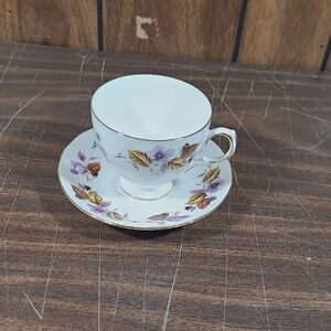 Queen Anne Tea Cup & Saucer Bone China Made In England Purple Flower Gold Trim